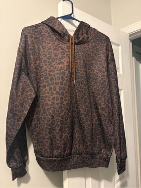 Women’s Brown Leopard Print Hoodie Sweater